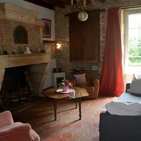 Domaine D Azac Holiday home Usson-du-Poitou