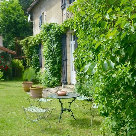 Domaine D Azac Holiday home Usson-du-Poitou