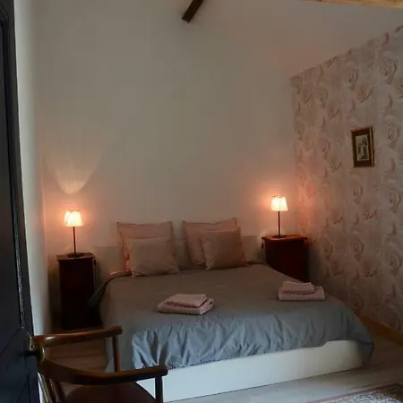 Domaine D Azac * Usson-du-Poitou