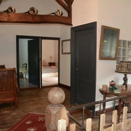 Domaine D Azac Usson-du-Poitou