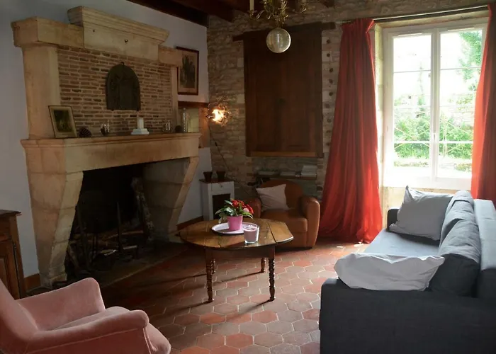 Domaine D Azac Holiday home Usson-du-Poitou